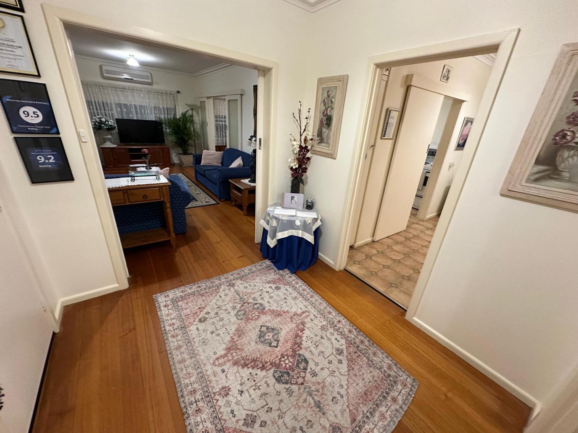 Admurraya House Bed & Breakfast ラザグレン エクステリア 写真