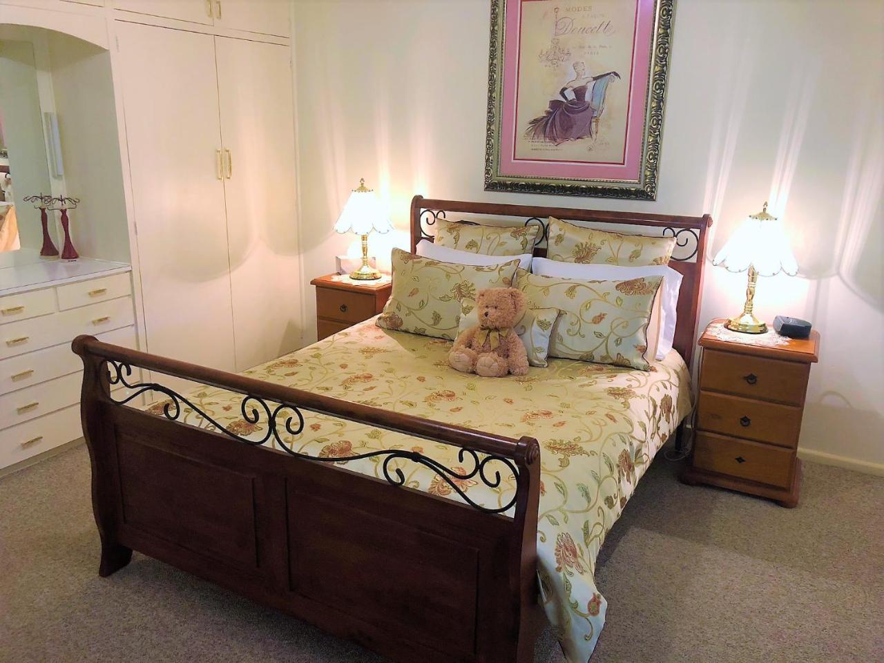 Admurraya House Bed & Breakfast ラザグレン エクステリア 写真